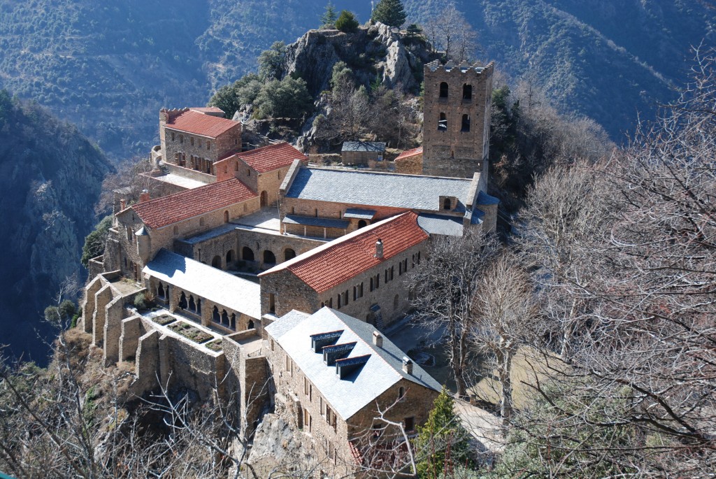 Abbaye Saint Martin Du Canigou Saint Martin De Tours